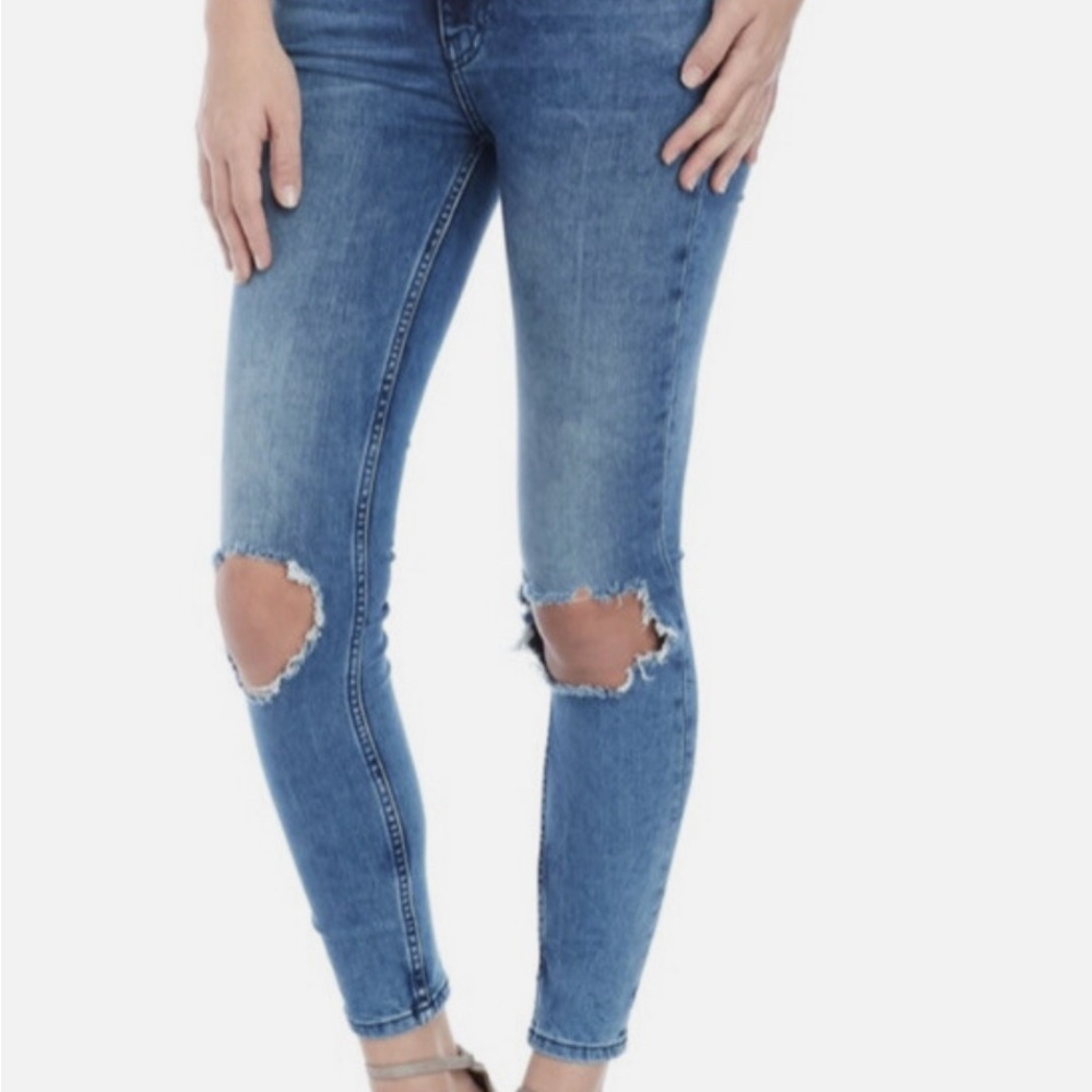 NWT Free People HIGH RISE BUSTED Ripped Skinny Jeans Size 26